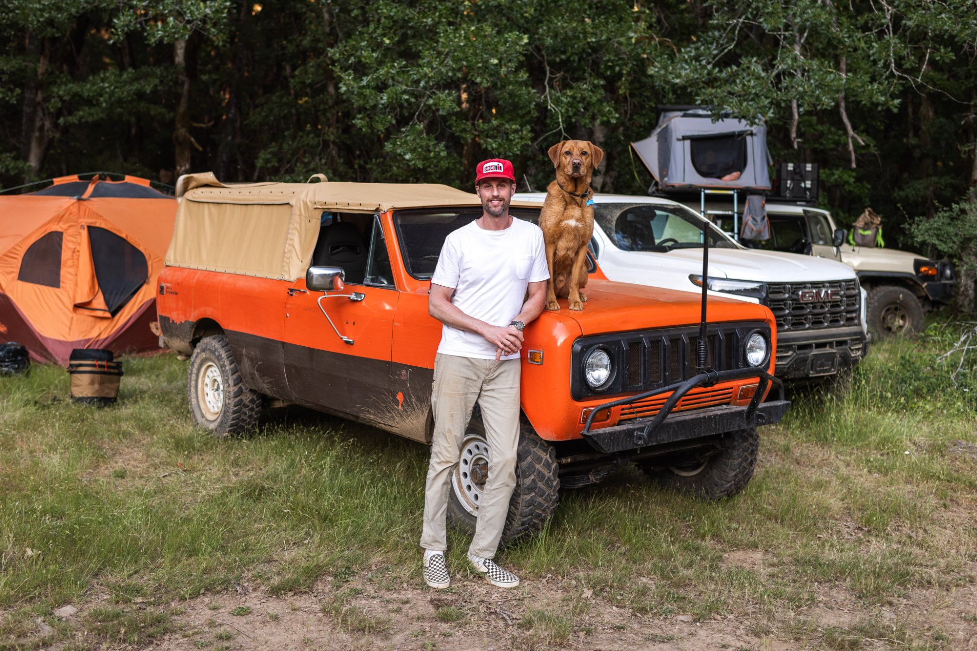 Nick Jaynes with Arlo and the 1976 Scout Traveler